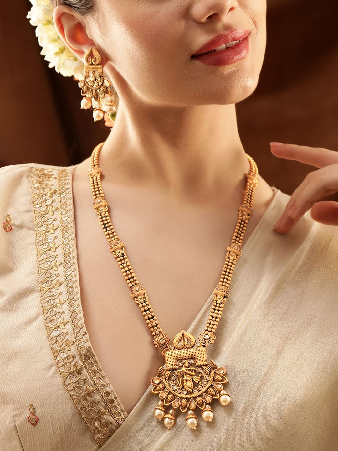 Dhiyona RJ Women's 22K Gold-Plated Kundan Studded Divine Krishna Motif Jewellery Set with Pearl Drops