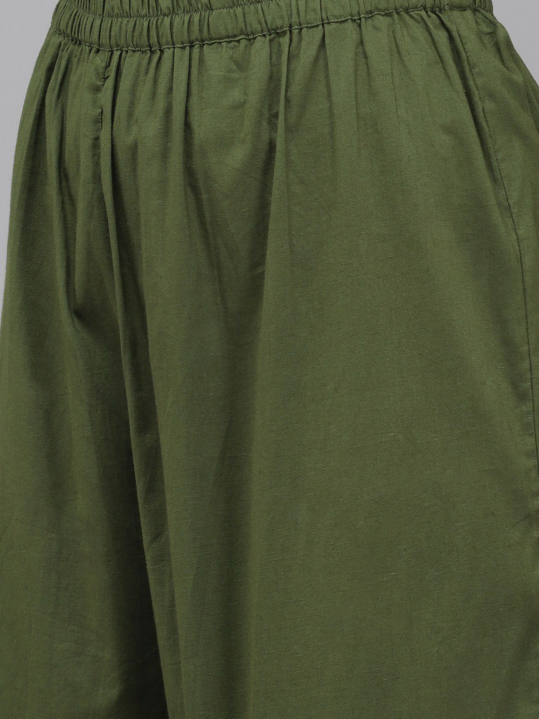 Women Green & White Bandhani Print Gotta Patti Kurta with Sharara & With Dupatta