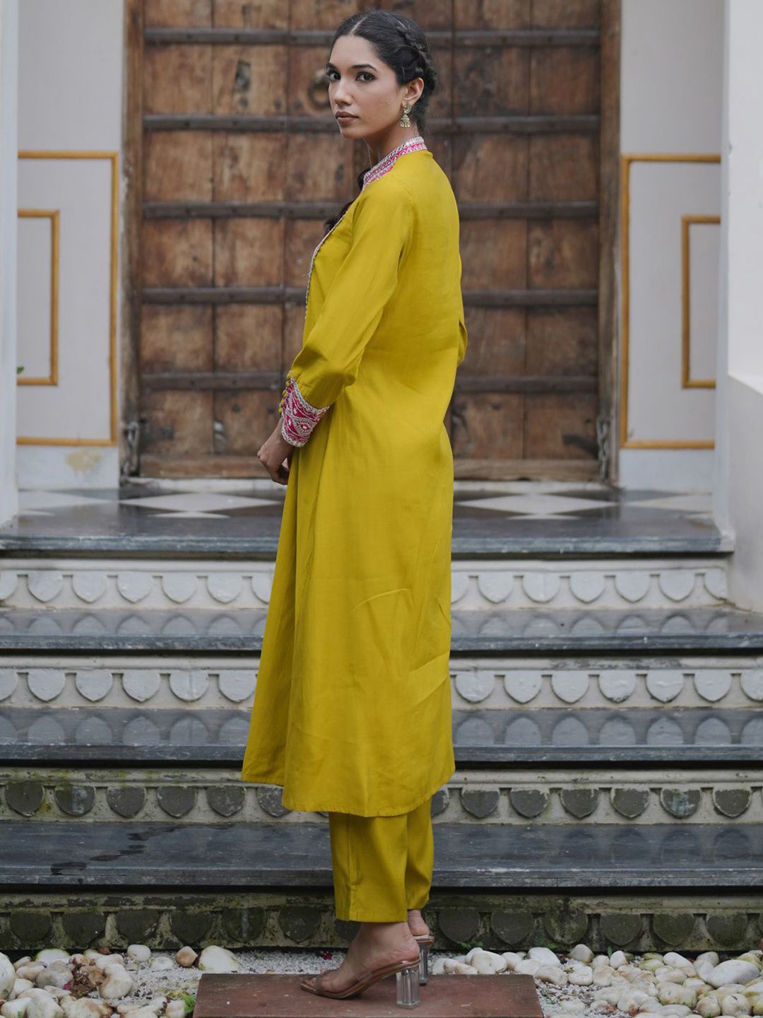 Dhiyona IE Women Ethnic Motifs Embroidered Pleated Mirror Work Kurta with Trousers