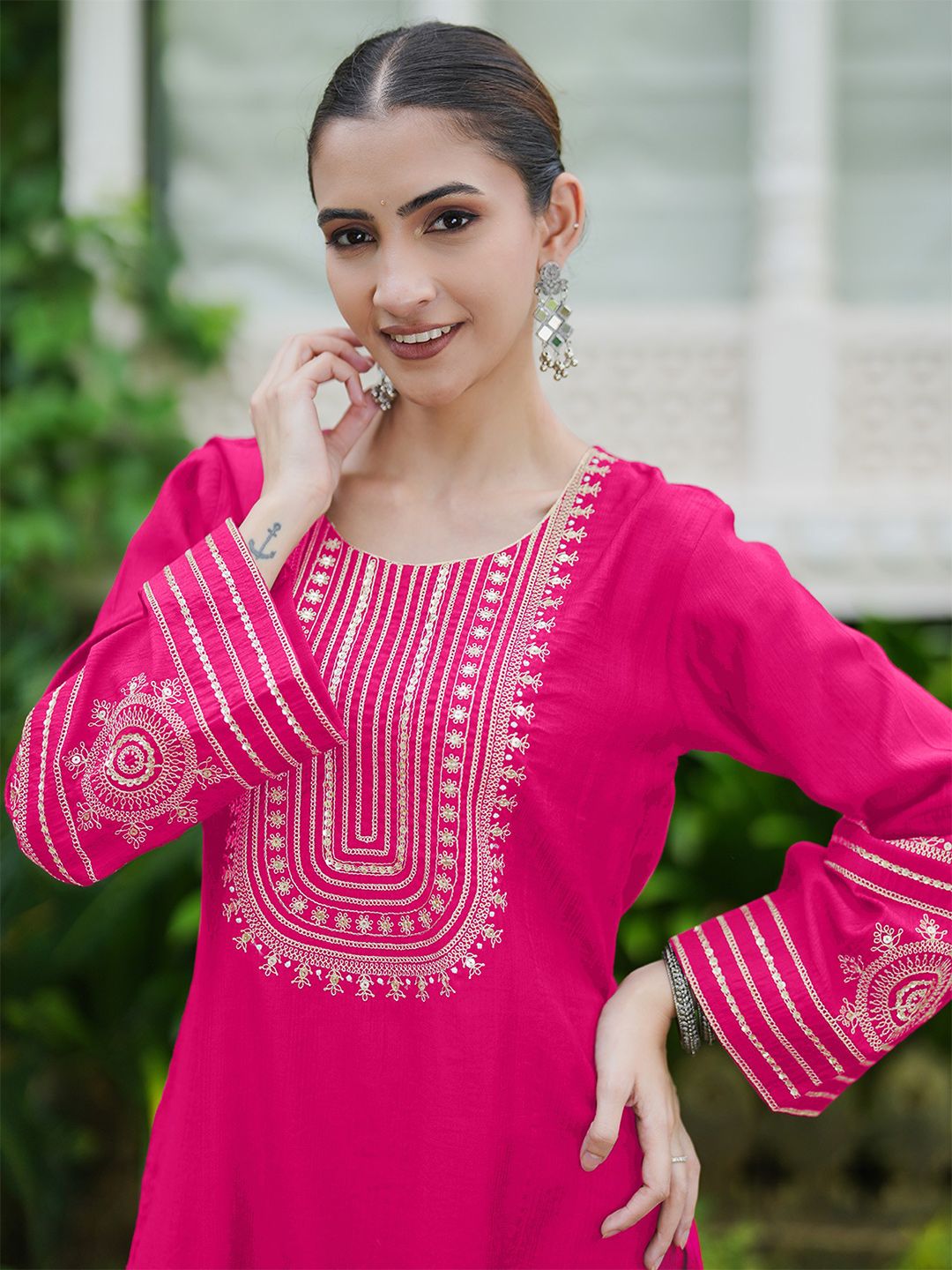 Dhiyona IE Women Ethnic Motifs Embroidered Regular Sequinned Kurta with Trousers