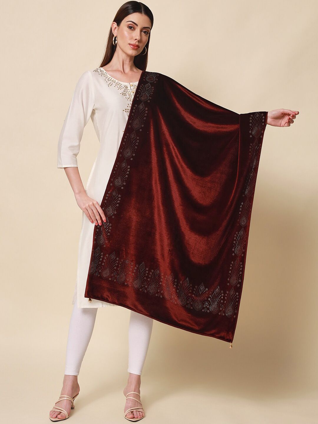 Dhiyona PA Women Purple Embellished Velvet Shawl