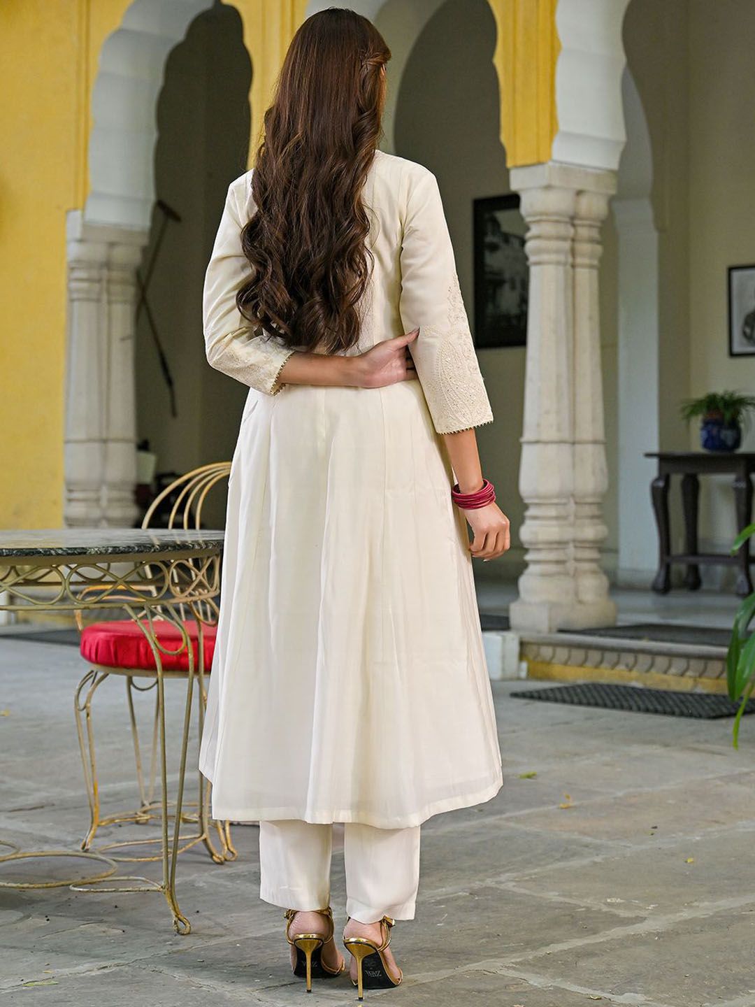 Dhiyona PD Women Women Solid Embroidered Kurta with Trousers & Dupatta