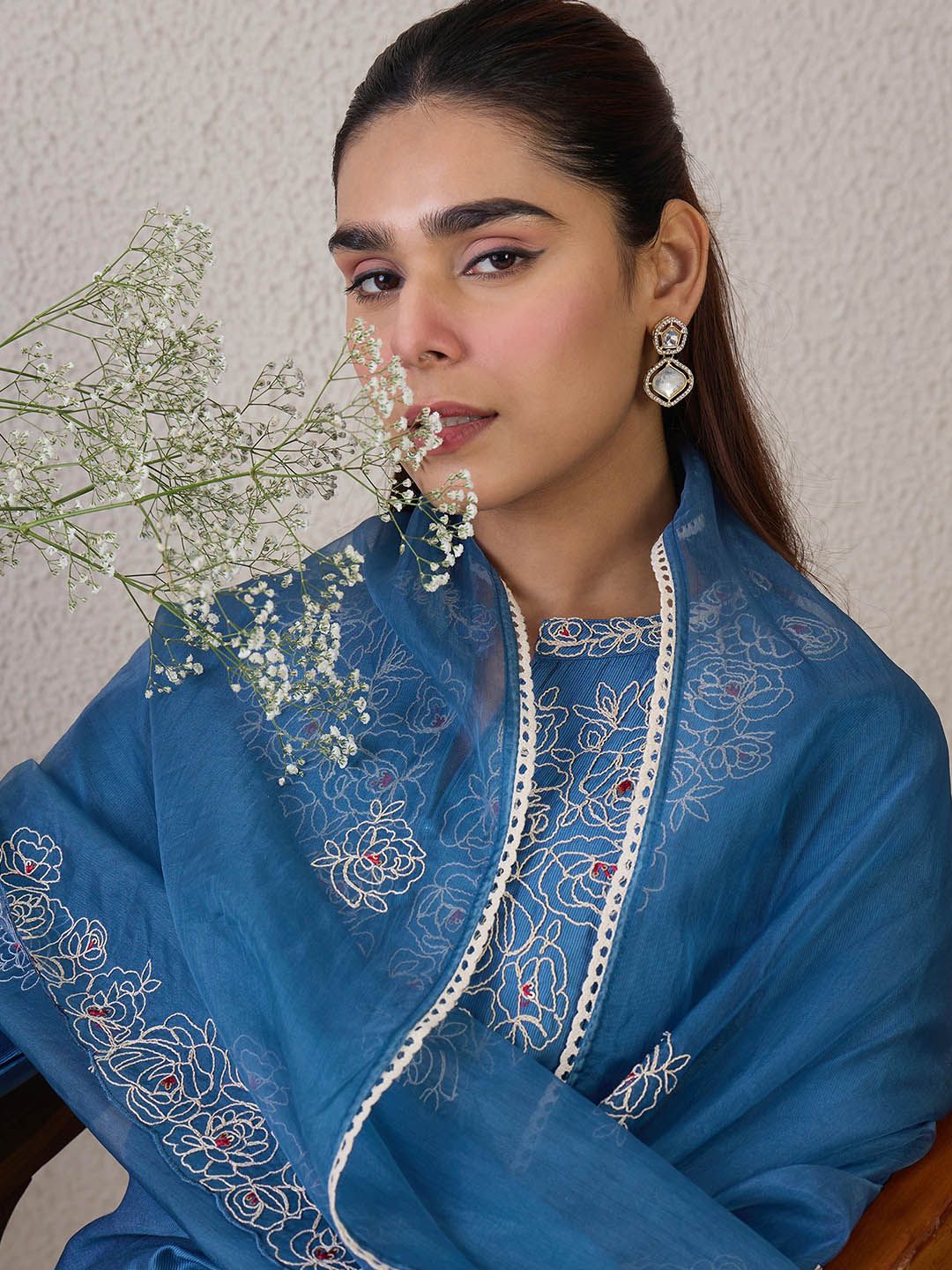 Dhiyona IE Women Floral Embroidered Kurta with Trousers & Dupatta