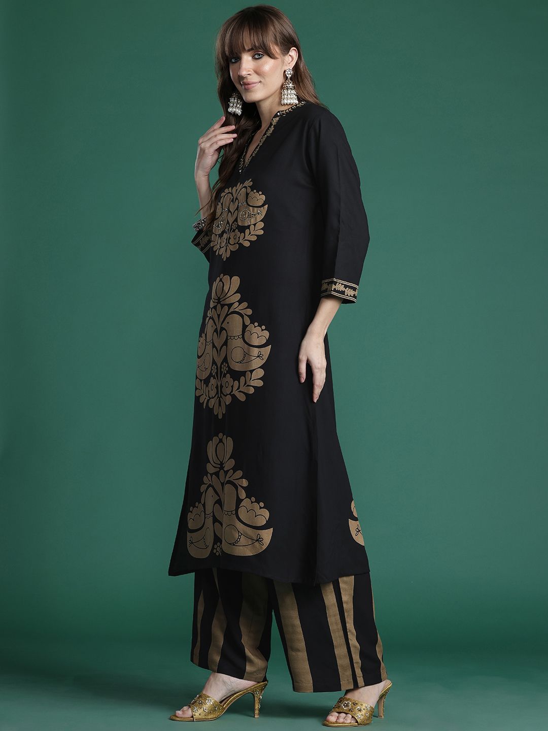 Ethnic Motifs Printed Thread Work Kurta with Palazzos
