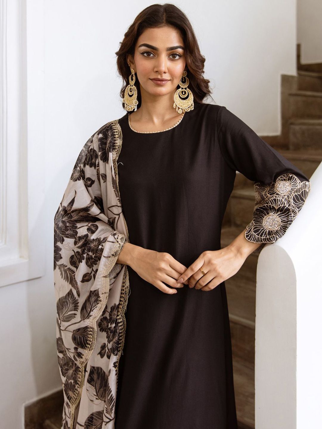 Dhiyona IE Women Regular Kurta with Trousers & With Dupatta