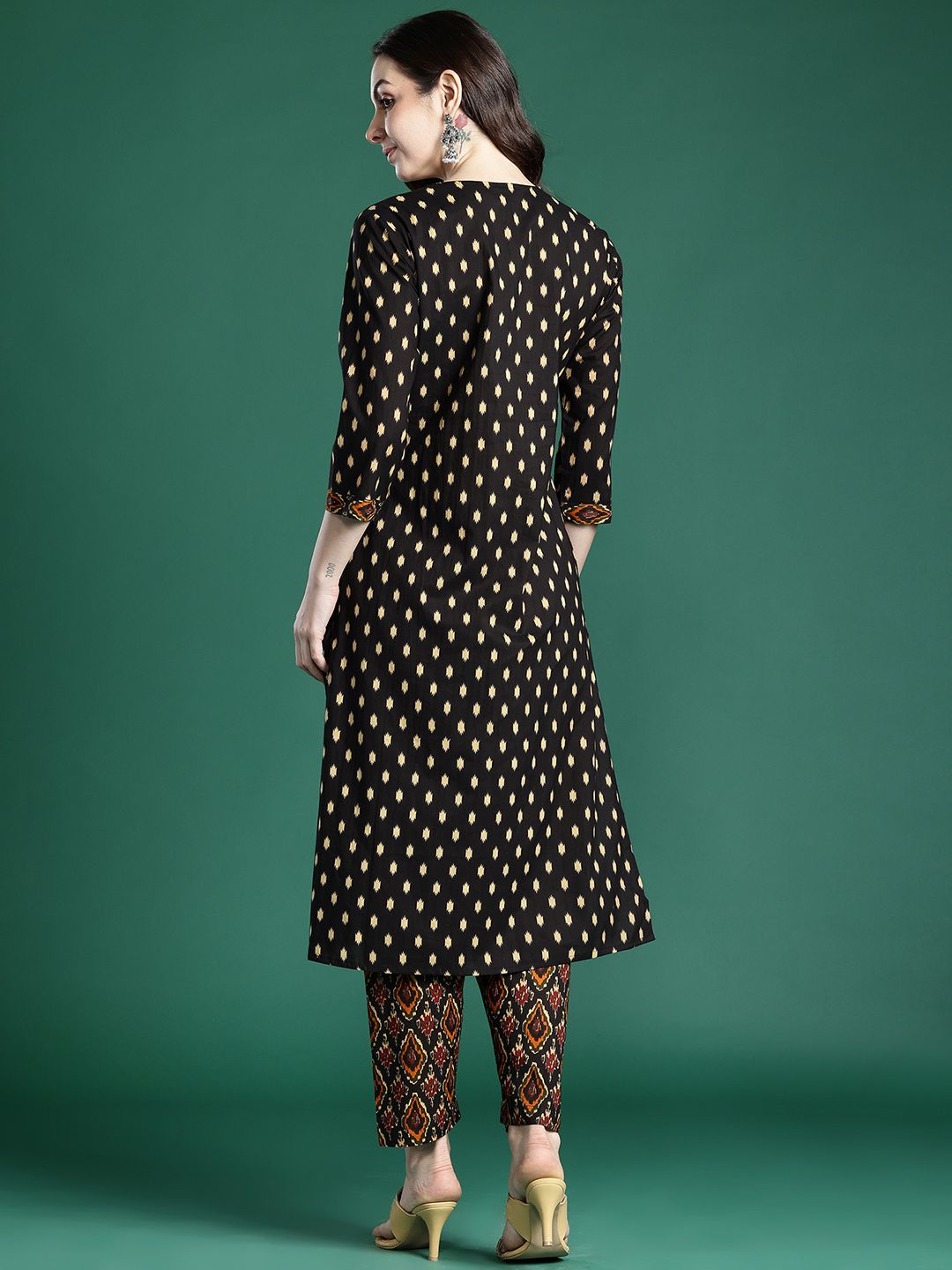 Dhiyona IE Printed Pleated Pure Cotton Kurta with Trousers