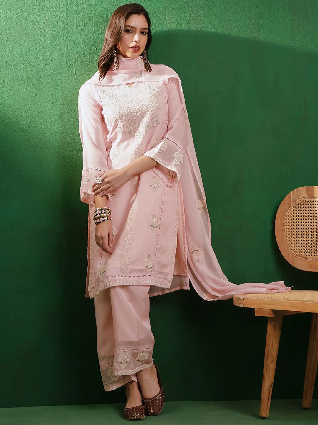 Dhiyona SN Women's Peach & White Floral Embroidered Organza Straight Kurta With Trouser & Dupatta