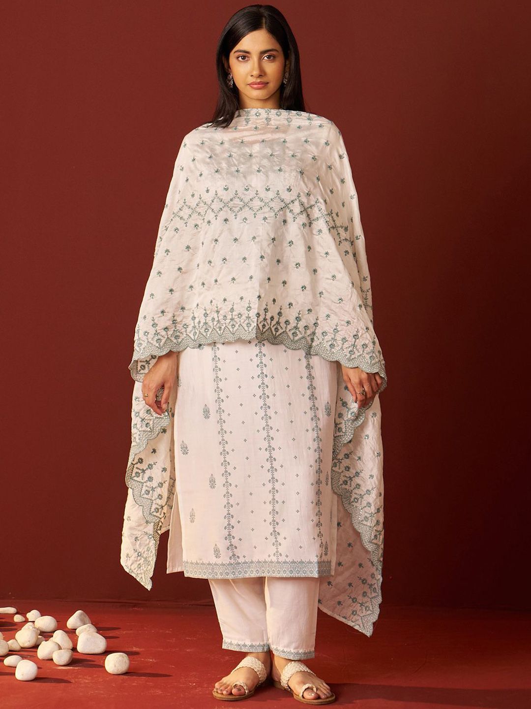 Dhiyona IE Women Floral Yoke Design Kurta with Trousers & Dupatta