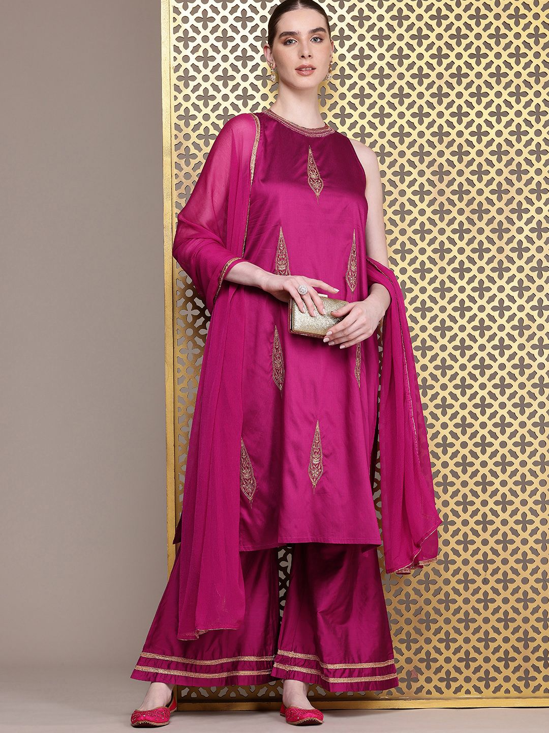 Dhiyona PD Women Jashn Ethnic Motifs Embroidered Zari Work Kurta With Palazzos & Dupatta