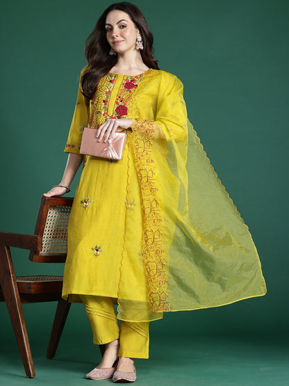 Dhiyona IE Women Floral Embroidered Thread Work Kurta With Trousers & Dupatta
