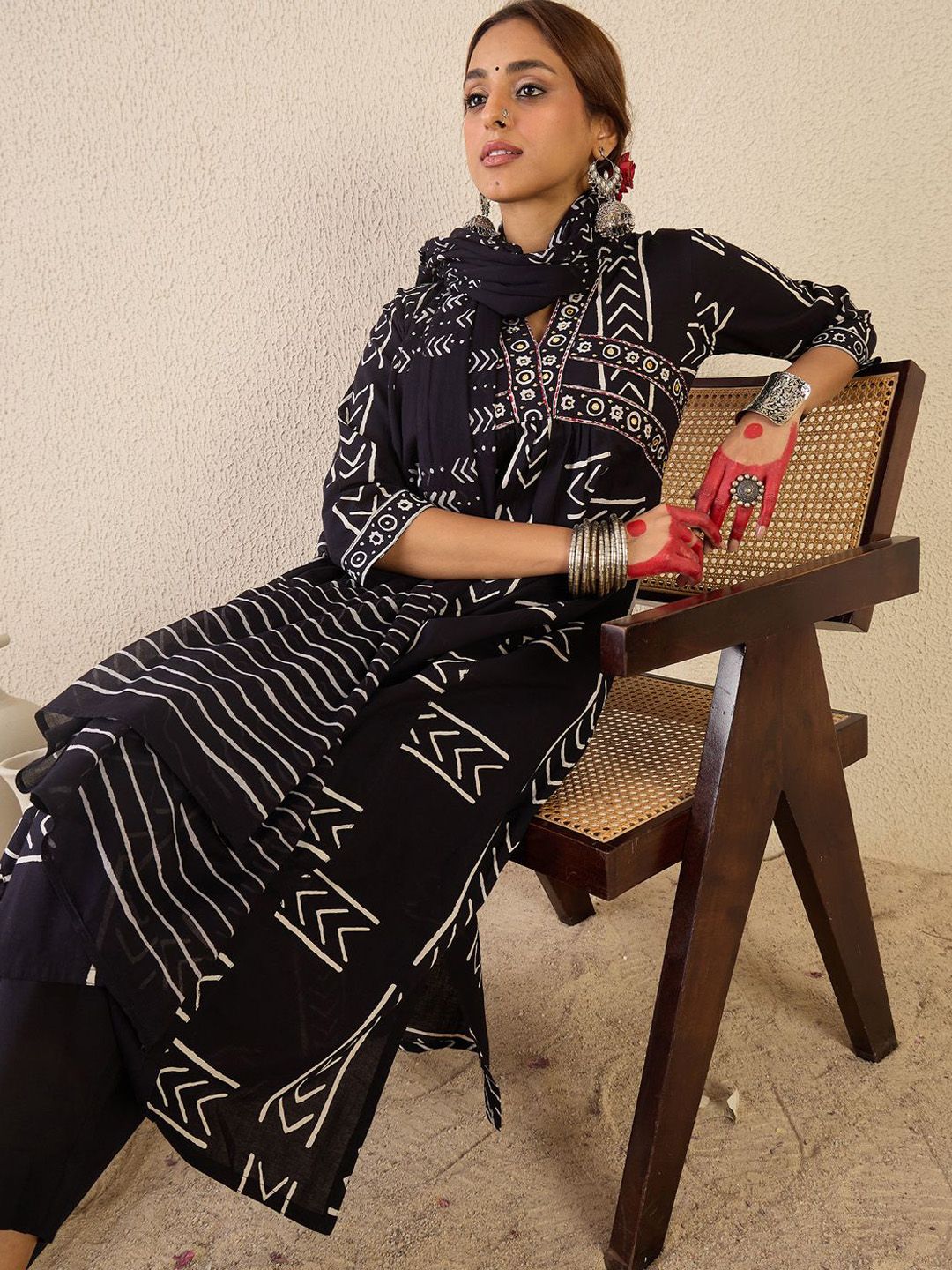 Dhiyona IE Women Printed Empire Pure Cotton Kurta with Trousers & With Dupatta