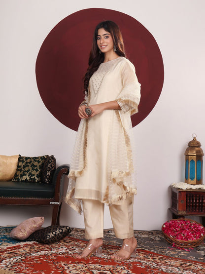 Dhiyona VA Women'sFloral Yoke Design Round Neck Regular Kurta With Palazzo With Dupatta