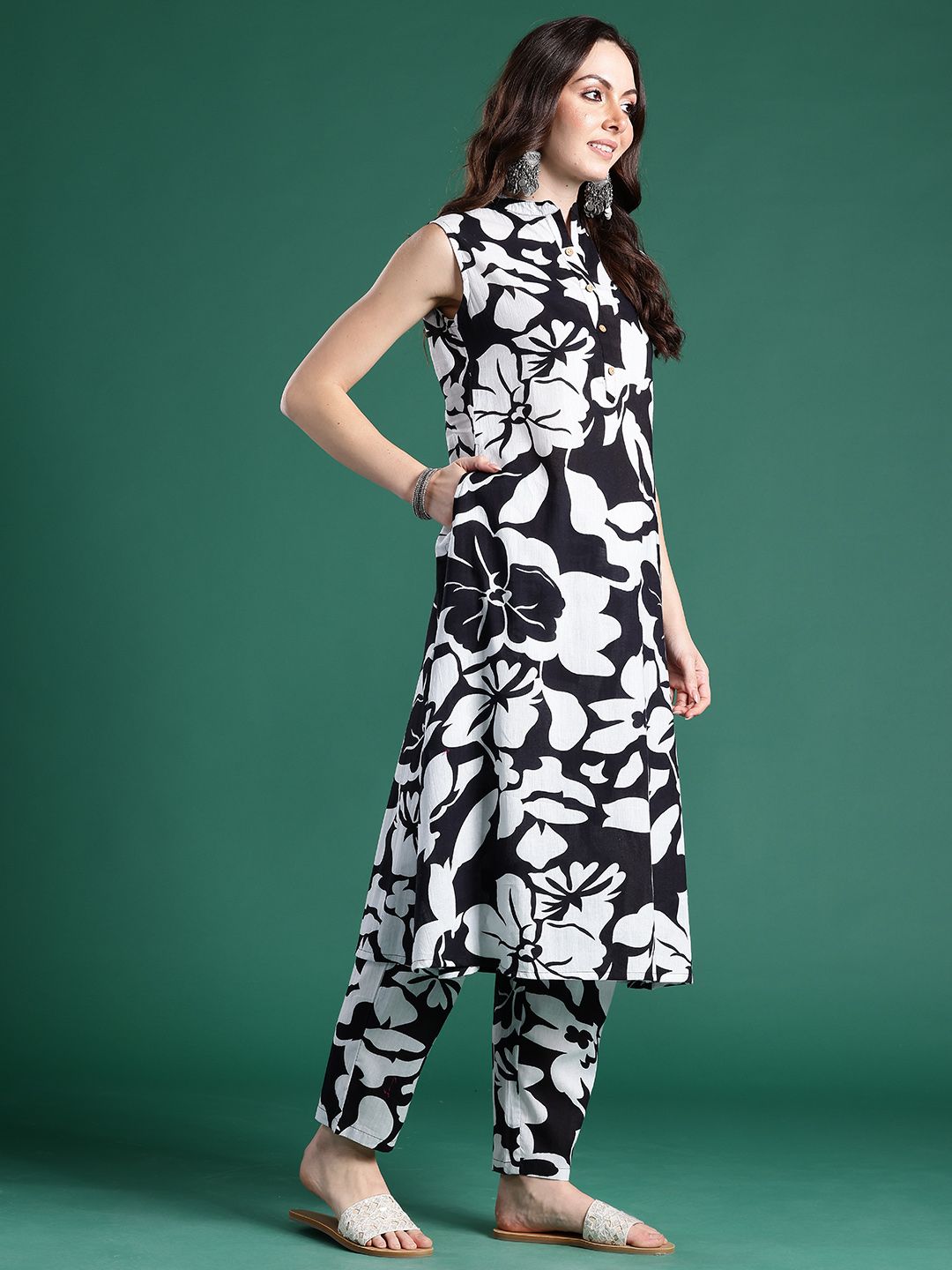 Floral Printed Pleated Pure Cotton Kurta with Trousers