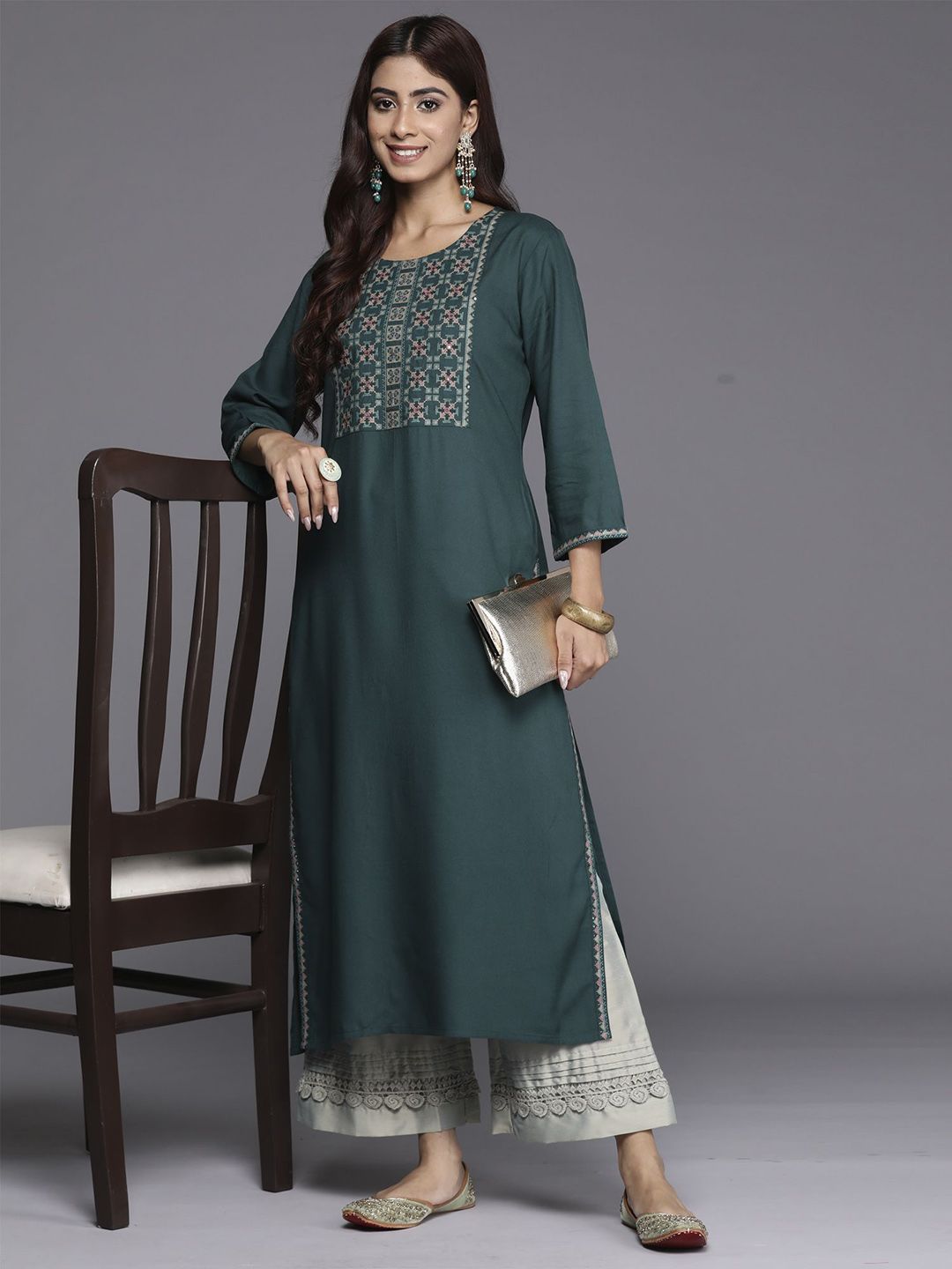Dhiyona IE Ethnic Motifs Embroidered Round Neck Sequins Straight Kurtas