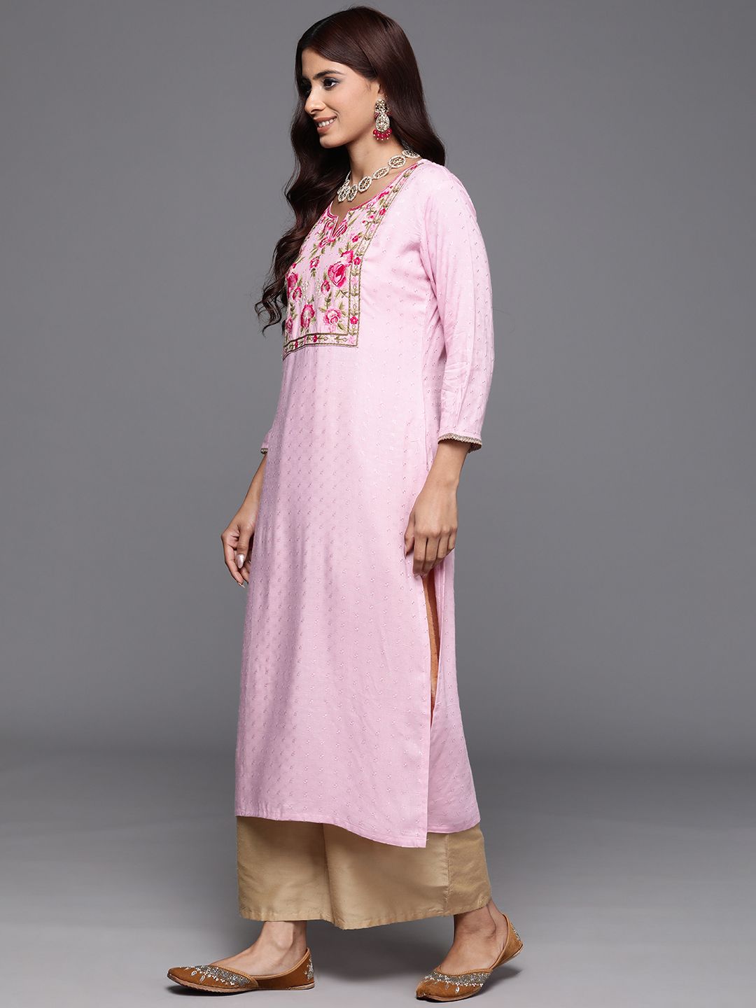 Dhiyona IE Women Floral Embroidered Thread Work Dobby Kurta