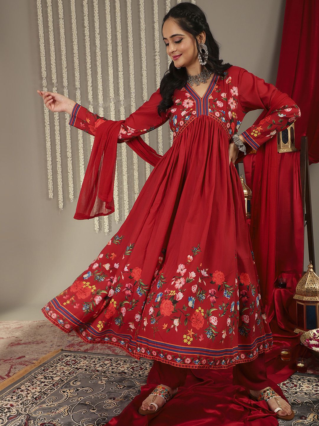 Dhiyona VA Women'sFloral Printed Empire Kurta with Trousers & With Dupatta