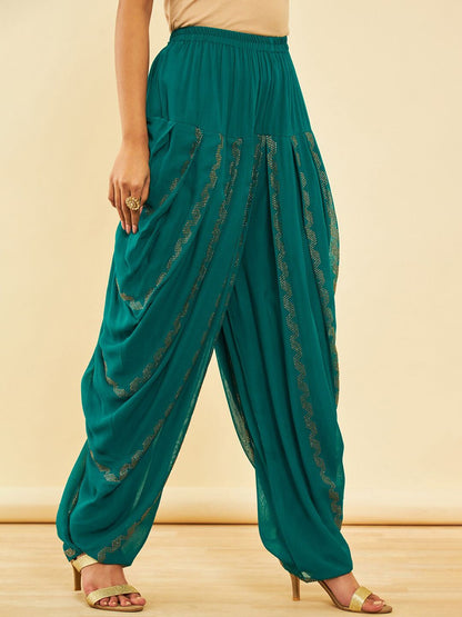 Dhiyona SO Women's Embroidered V-Neck Long Sleeves Beads and Stones Kurta Set