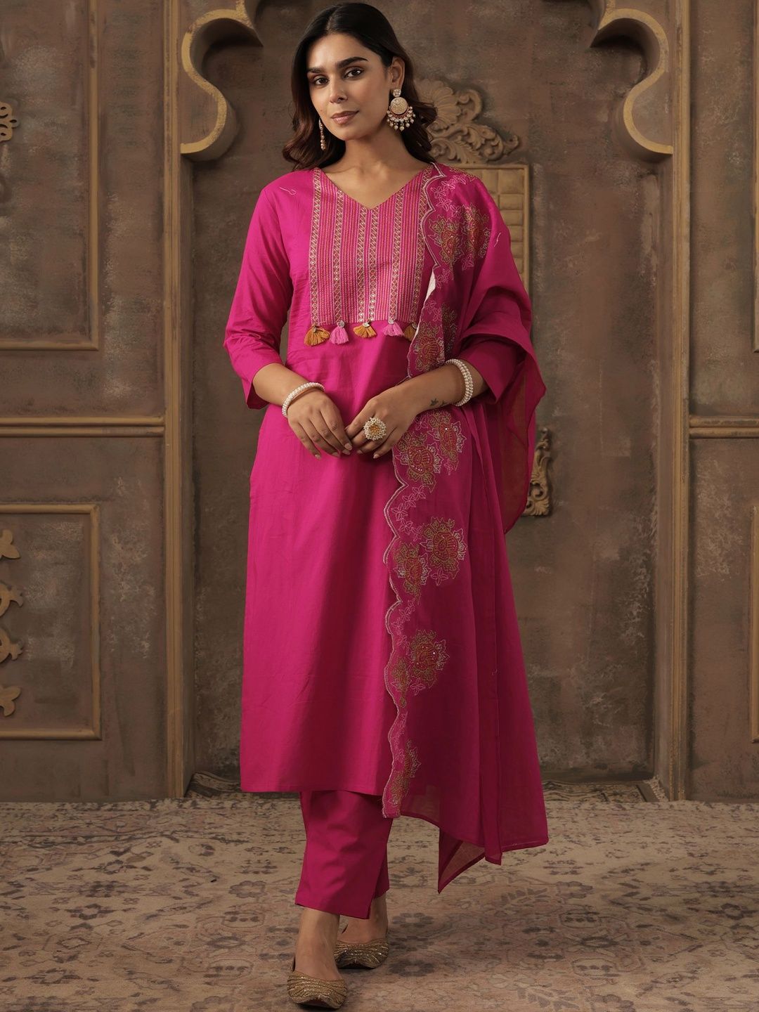 Dhiyona IE Ethnic Motifs Embroidered Thread Work Pure Cotton Kurta With Trousers & Dupatta