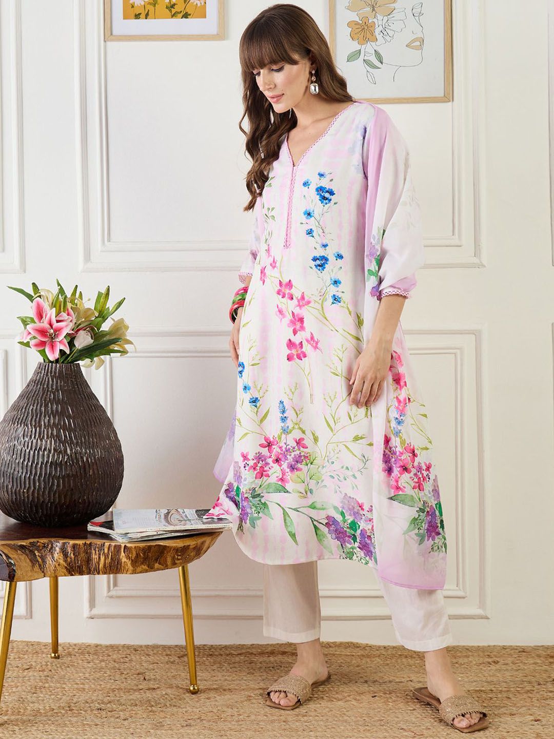 Women Floral Printed Regular Linen Kurta & Trousers With Floral Dupatta