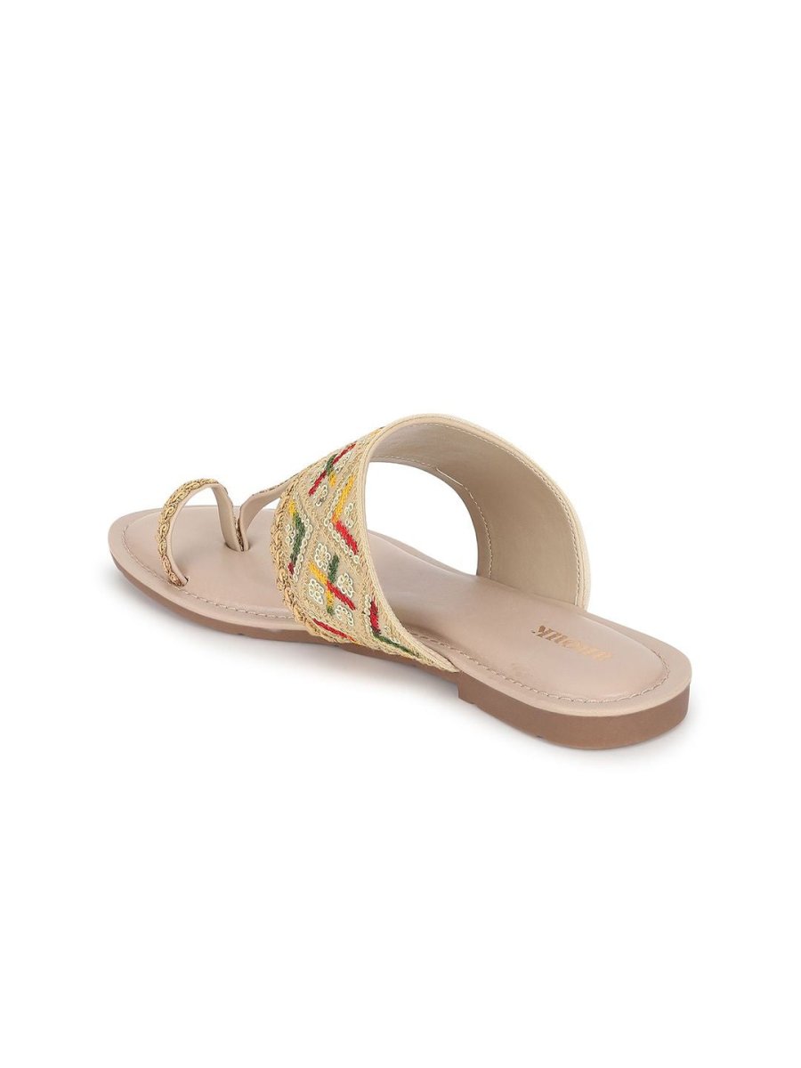 Dhiyona AK Women Embroidered One Toe Flats