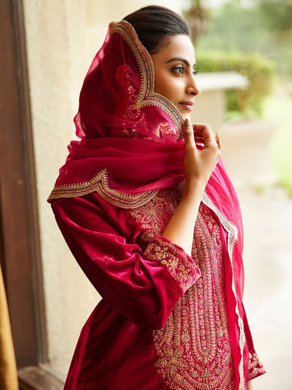 Women Ethnic Motifs Embroidered Regular Sequinned Velvet Kurta with Trousers & With Dupatta
