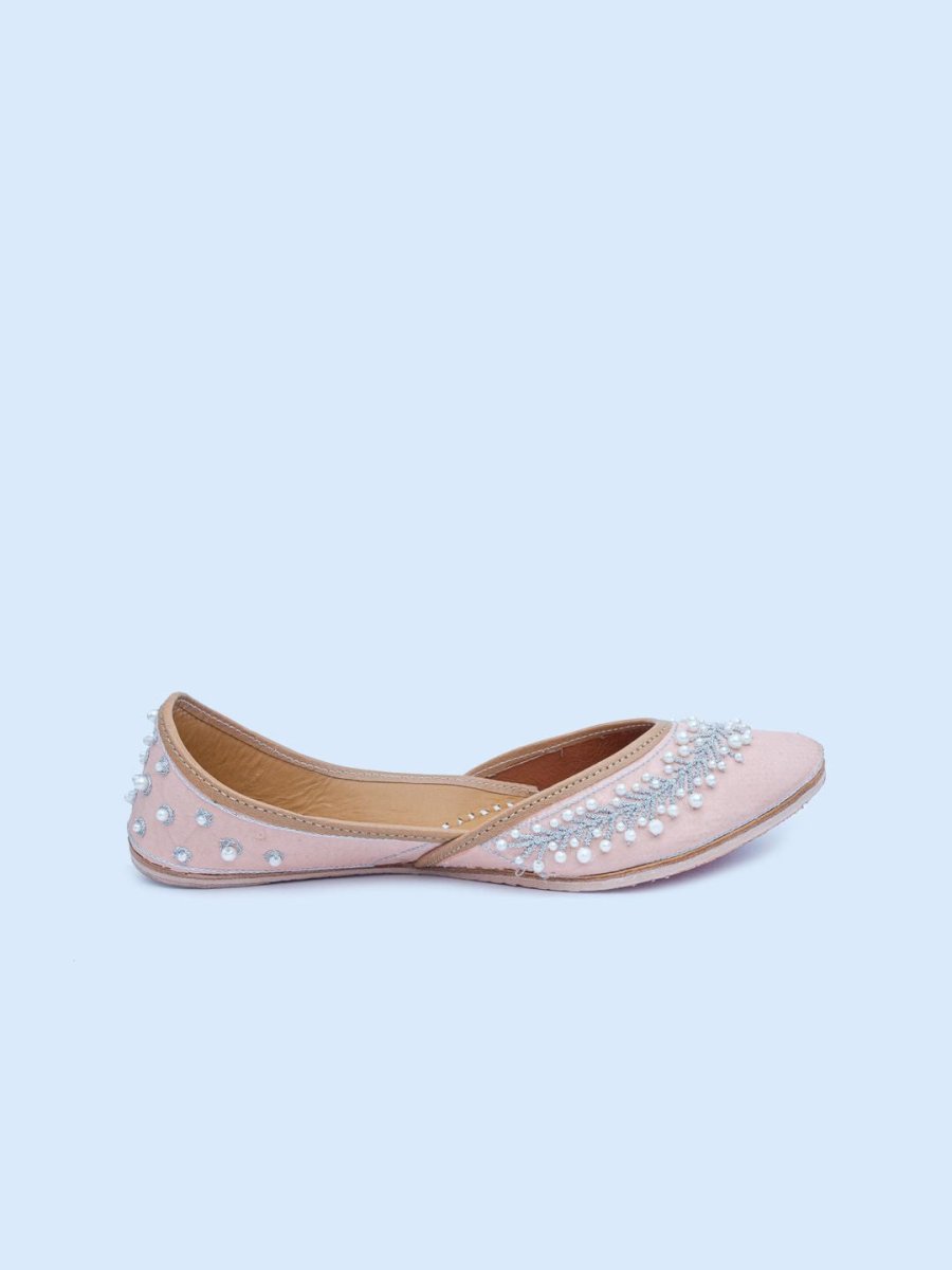 Dhiyona AK Peach-Coloured Embellished Ethnic Mojaris