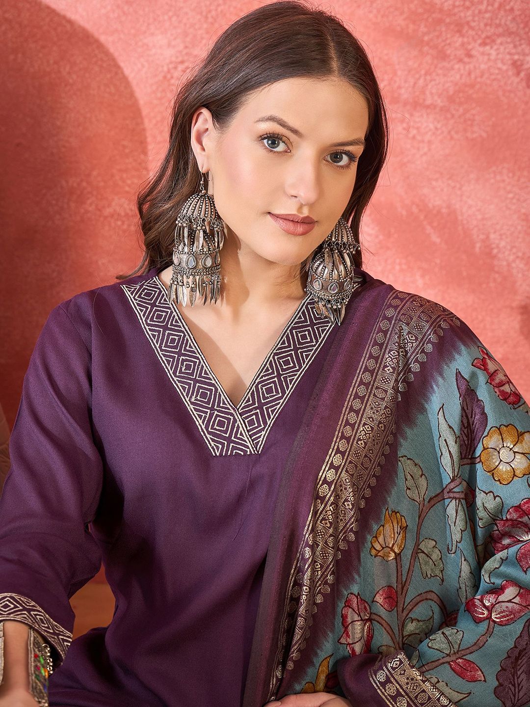Dhiyona SN Women's Embroidered V-Neck Straight Kurta With Trousers & Dupatta