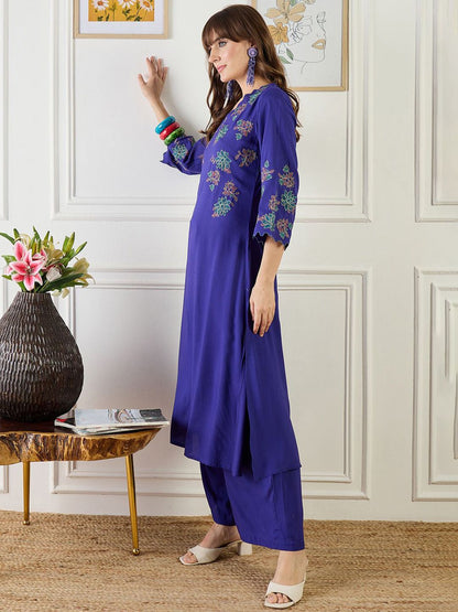 Women Floral Embroidered Regular Thread Work Kurta with Palazzos