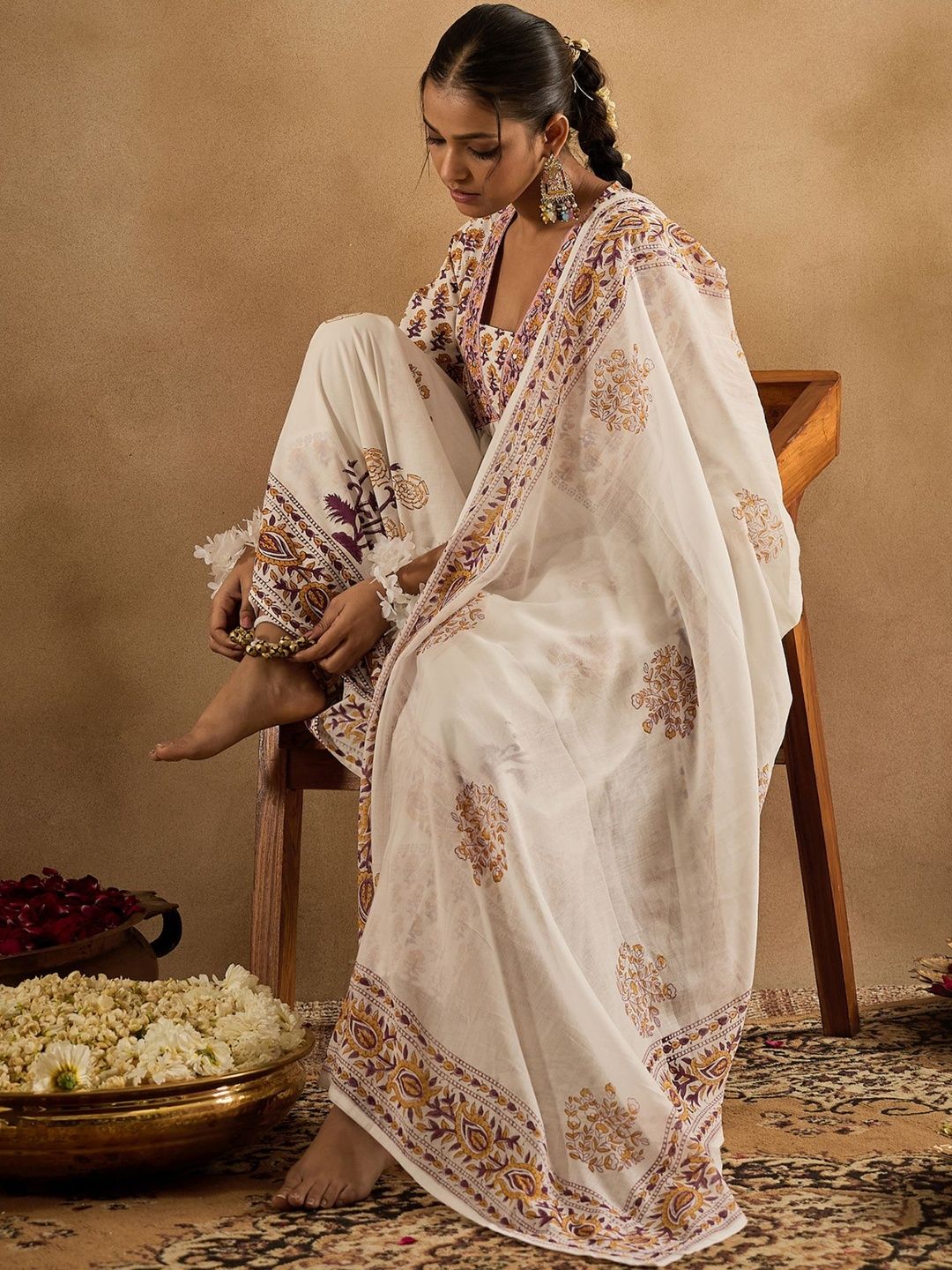 Women Floral Printed Empire Pure Cotton Kurta with Trousers & With Dupatta