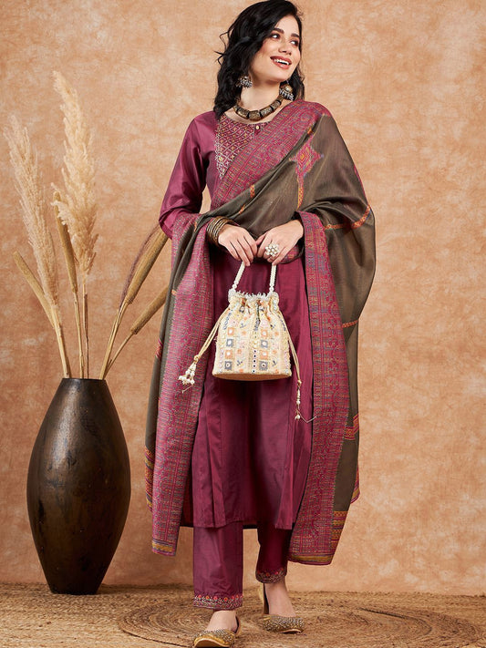 Dhiyona SN Women's Embroidered Kurta & Trouser With Dupatta