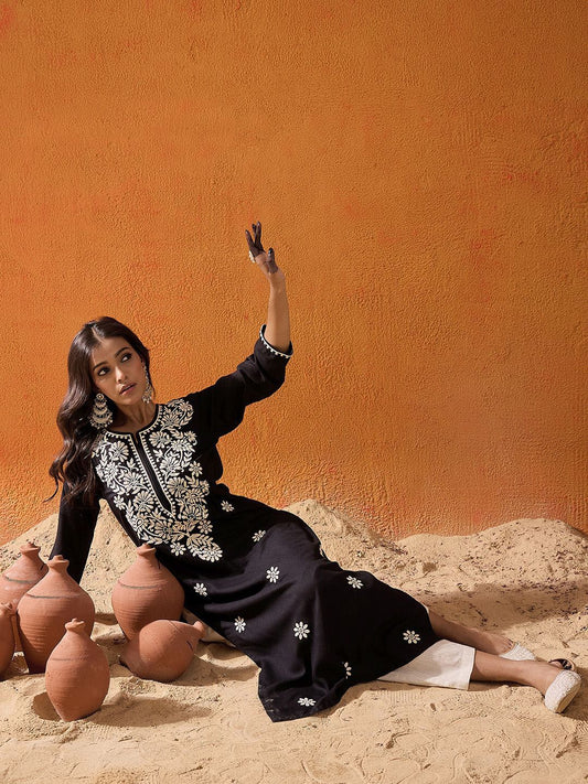 Dhiyona IE Black Floral Embroidered Straight Kurta