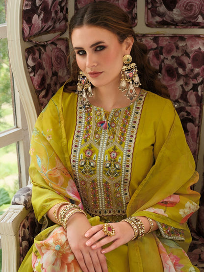Women Embroidered Thread Work Kurta with Trousers & Dupatta