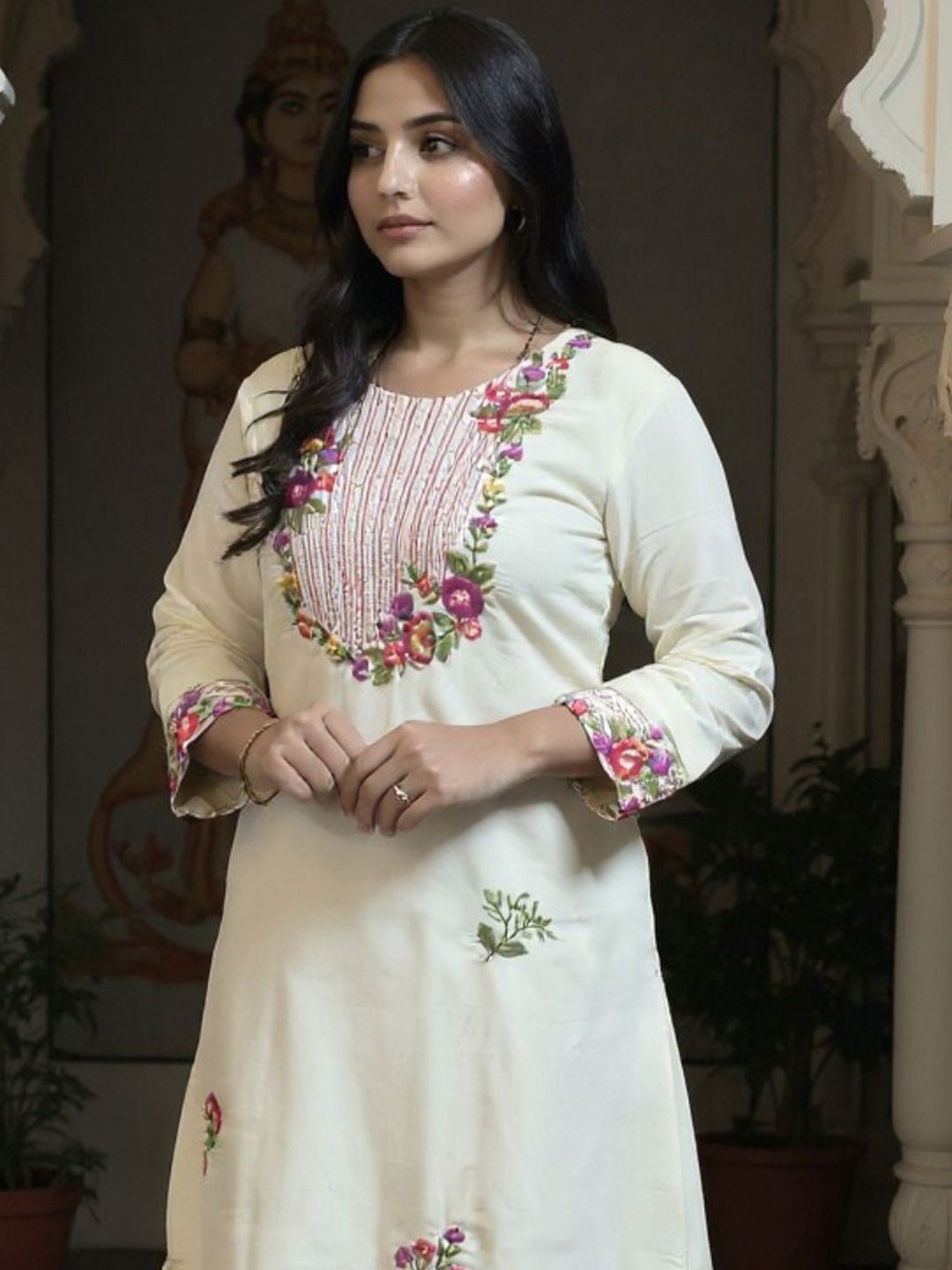 Dhiyona IE Women Floral Embroidered Kurta with Trousers