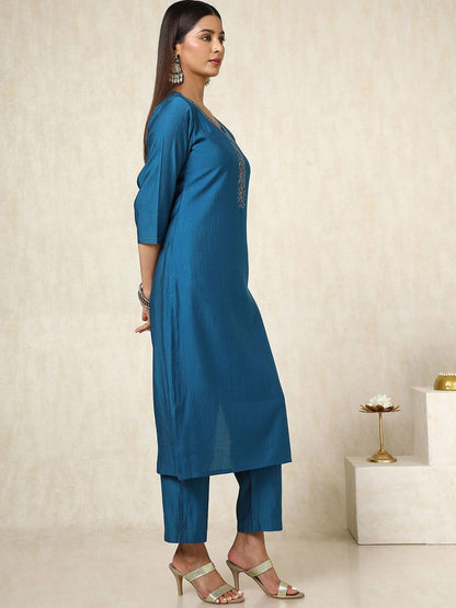 Dhiyona SO Women's Floral Yoke Design Sweetheart Neck Beads Work Straight Kurta With Trouser