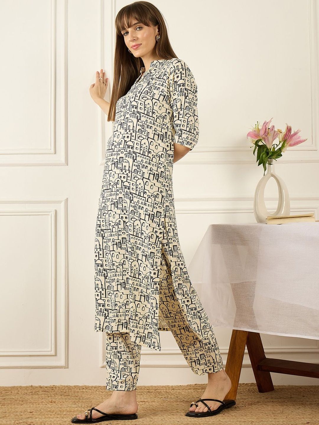 Dhiyona IE Printed Mandarin Collar Three-Quarter Sleeves Top With Trousers