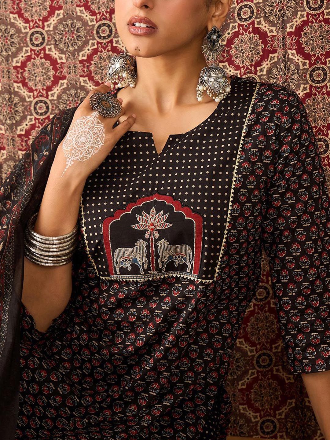 Floral Printed Pure Cotton Straight Kurta Trousers With Dupatta