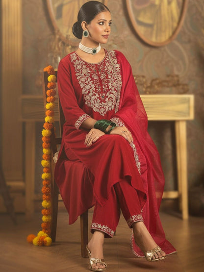 Embroidered Round Neck Thread Work Velvet Kurta With Trousers & Dupatta