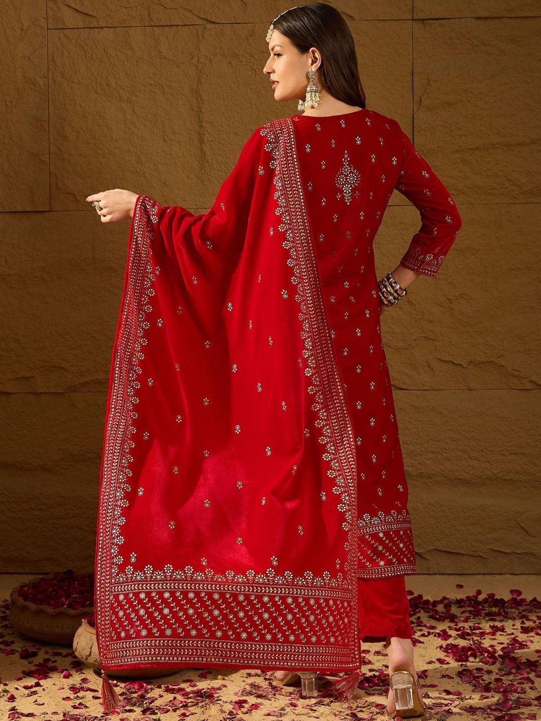 Dhiyona PD Women Embroidered Velvet Straight Kurta With Trousers And Dupatta