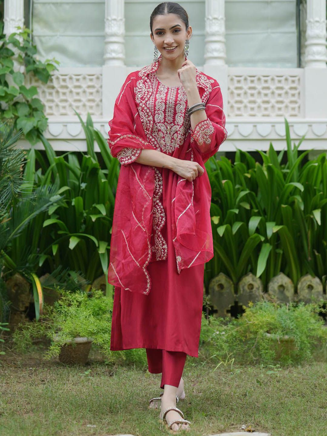 Dhiyona IE Ethnic Motifs Embroidered Liva Kurta With Trousers & Dupatta