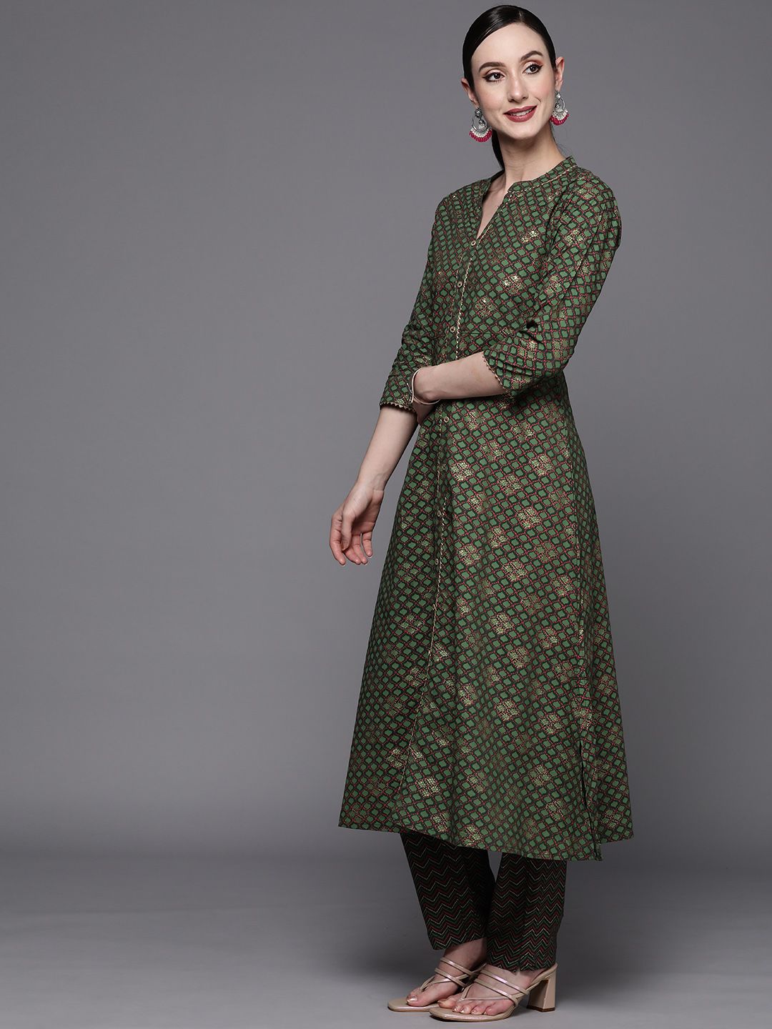 Women Green Ethnic Motifs Printed Gotta Patti Kurta with Trousers & With Dupatta