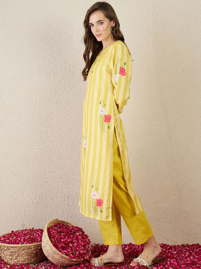 Dhiyona IE Printed V Neck Top With Trousers Co-Ords