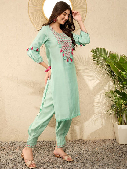 Dhiyona PD Women Floral Embroidered Round Neck Kurta With Salwar