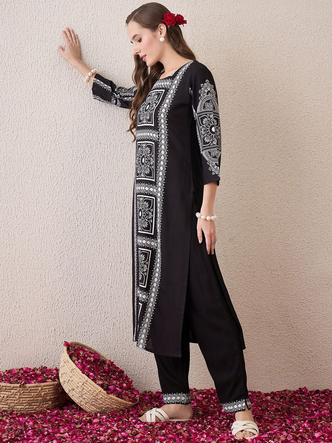Floral Printed Round Neck Pure Cotton Straight Kurta With Trousers