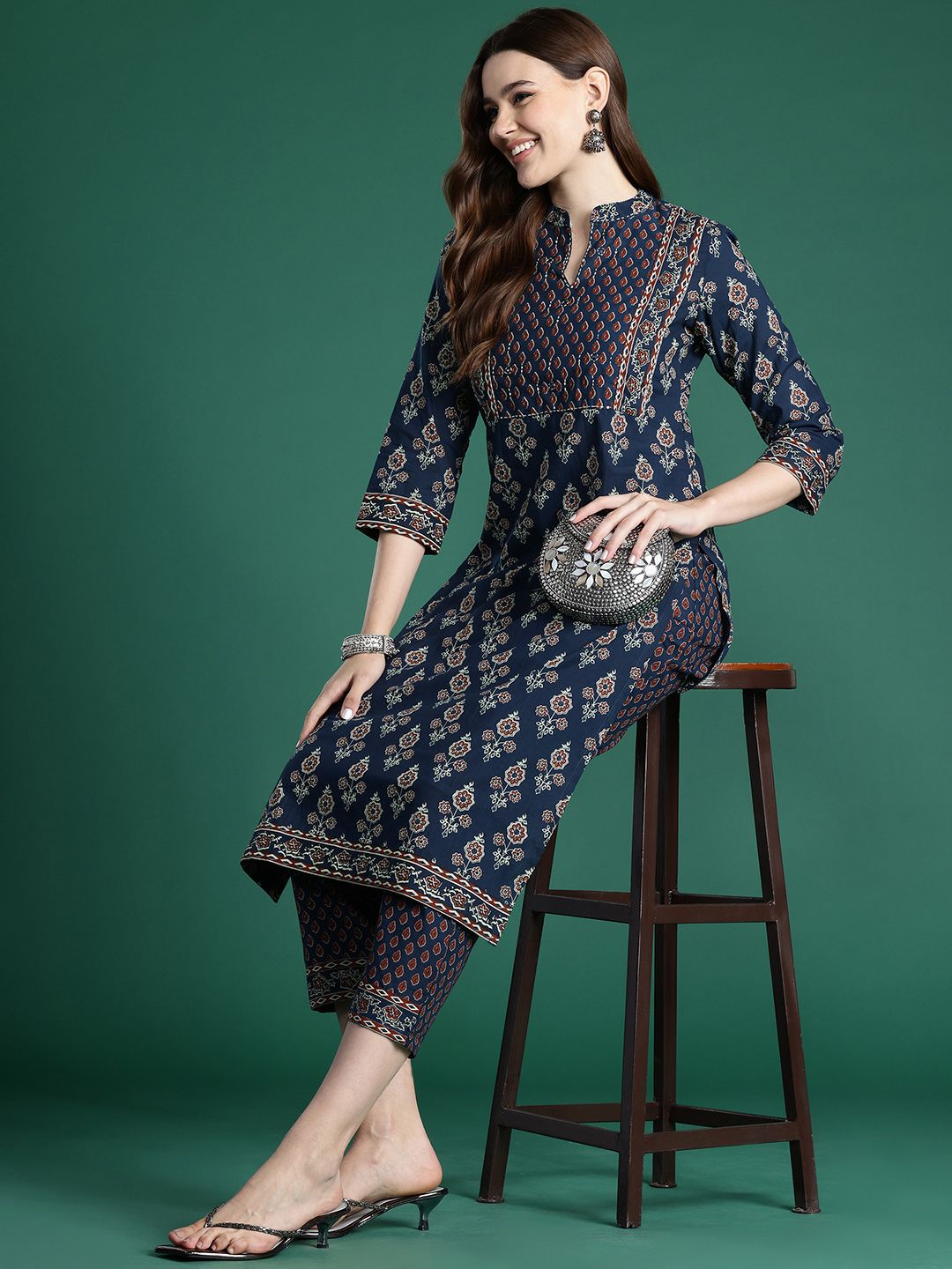 Dhiyona IE Ethnic Motifs Printed Thread Work Pure Cotton Kurta with Trousers