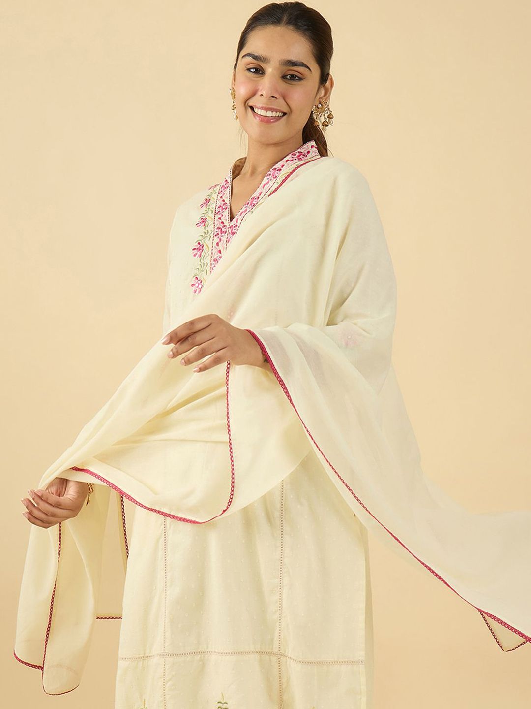 Women Floral Embroidered Pure Cotton Kurta with Trousers & With Dupatta