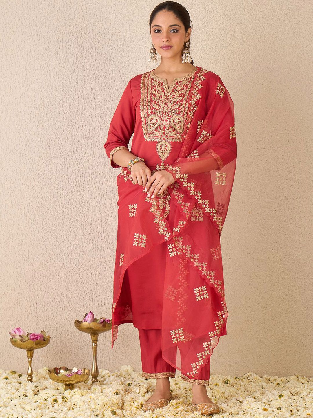 Women Ethnic Motifs Embroidered Regular Gotta Patti Kurta with Trousers & With Dupatta