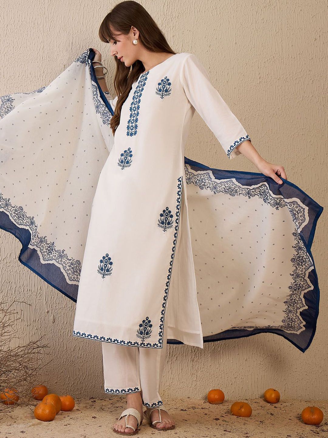 Women Floral Embroidered Regular Thread Work Pure Cotton Kurta with Trousers & With Dupatta