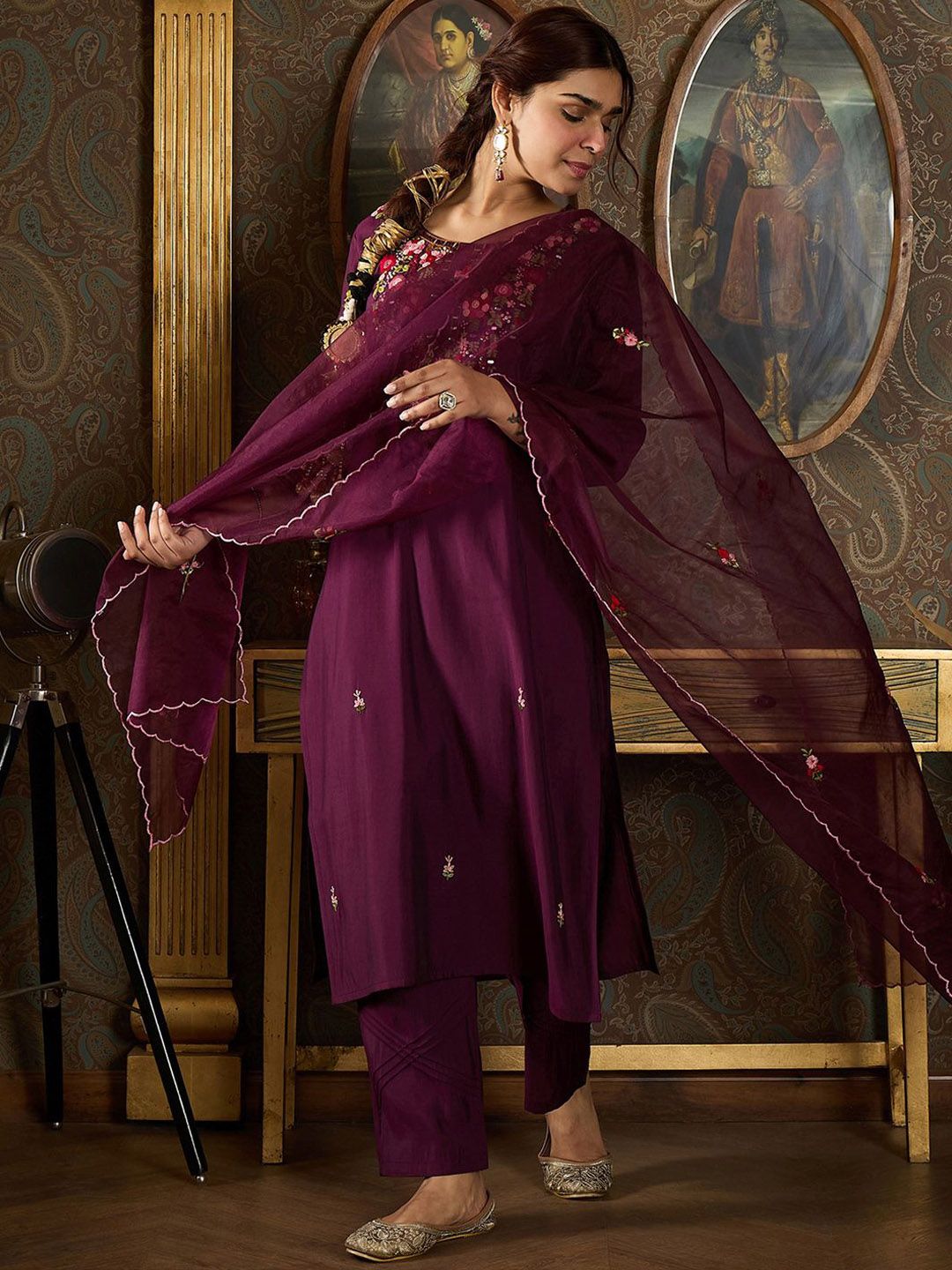 Dhiyona IE Floral Embroidered Kurta With Trousers & Dupatta