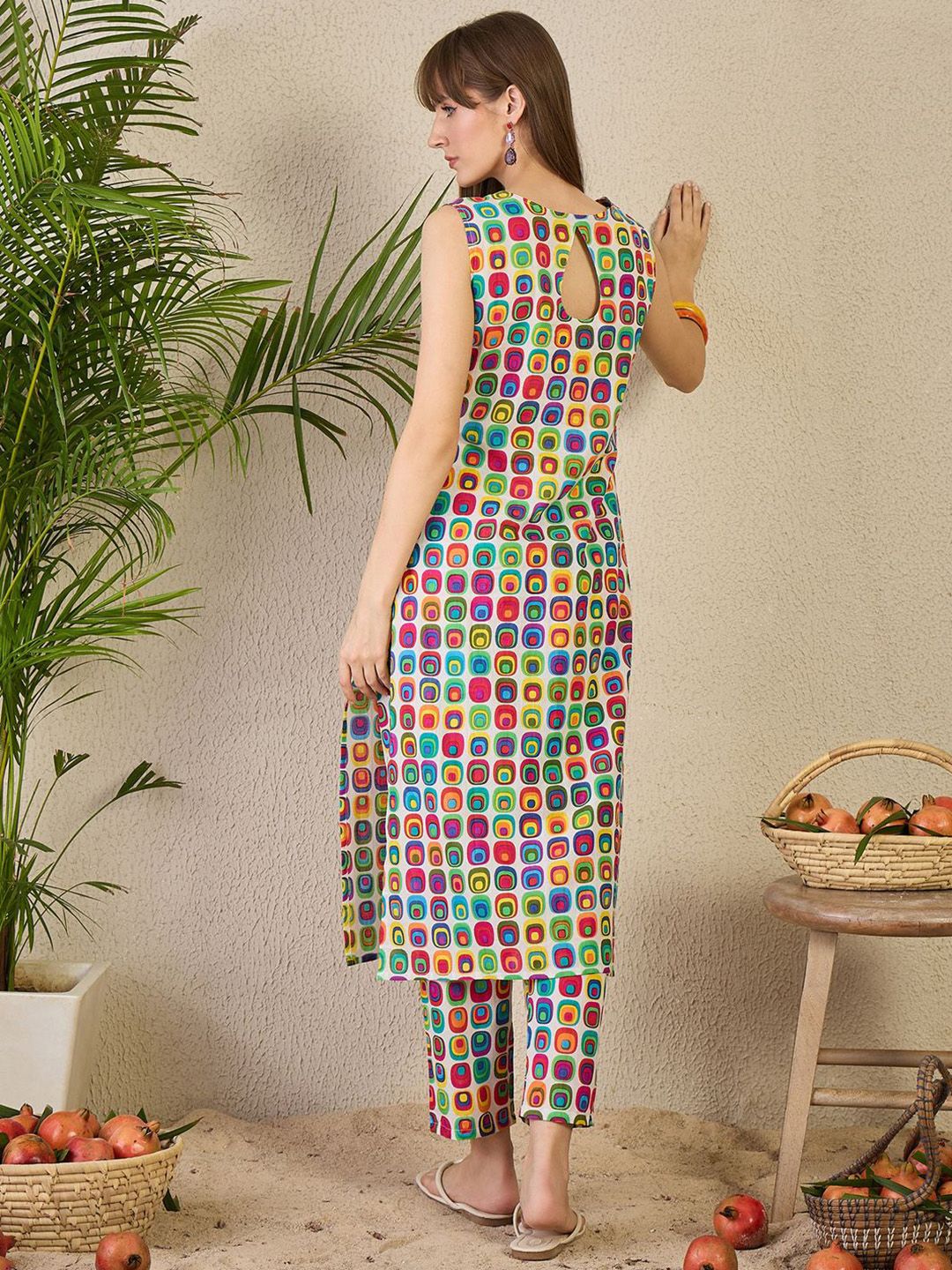 Geometric Printed V-Neck Pure Cotton Kurta With Trousers