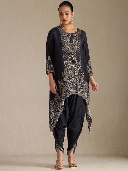 Dhiyona SO Women's Women Floral Printed Regular Beads and Stones Kurta with Trousers